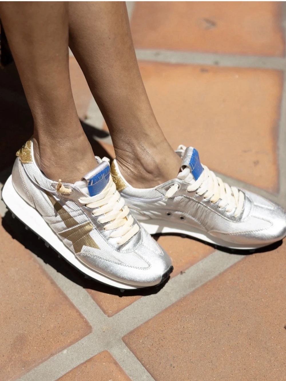 Golden Goose Marathon Sneaker in Silver/Gold sz 35 New in Box